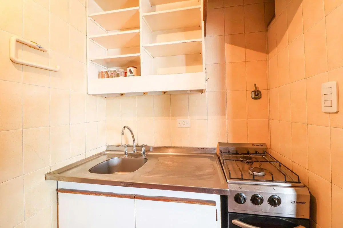 Depto en VENTA 2 Amb con terraza propia y parilla. 3