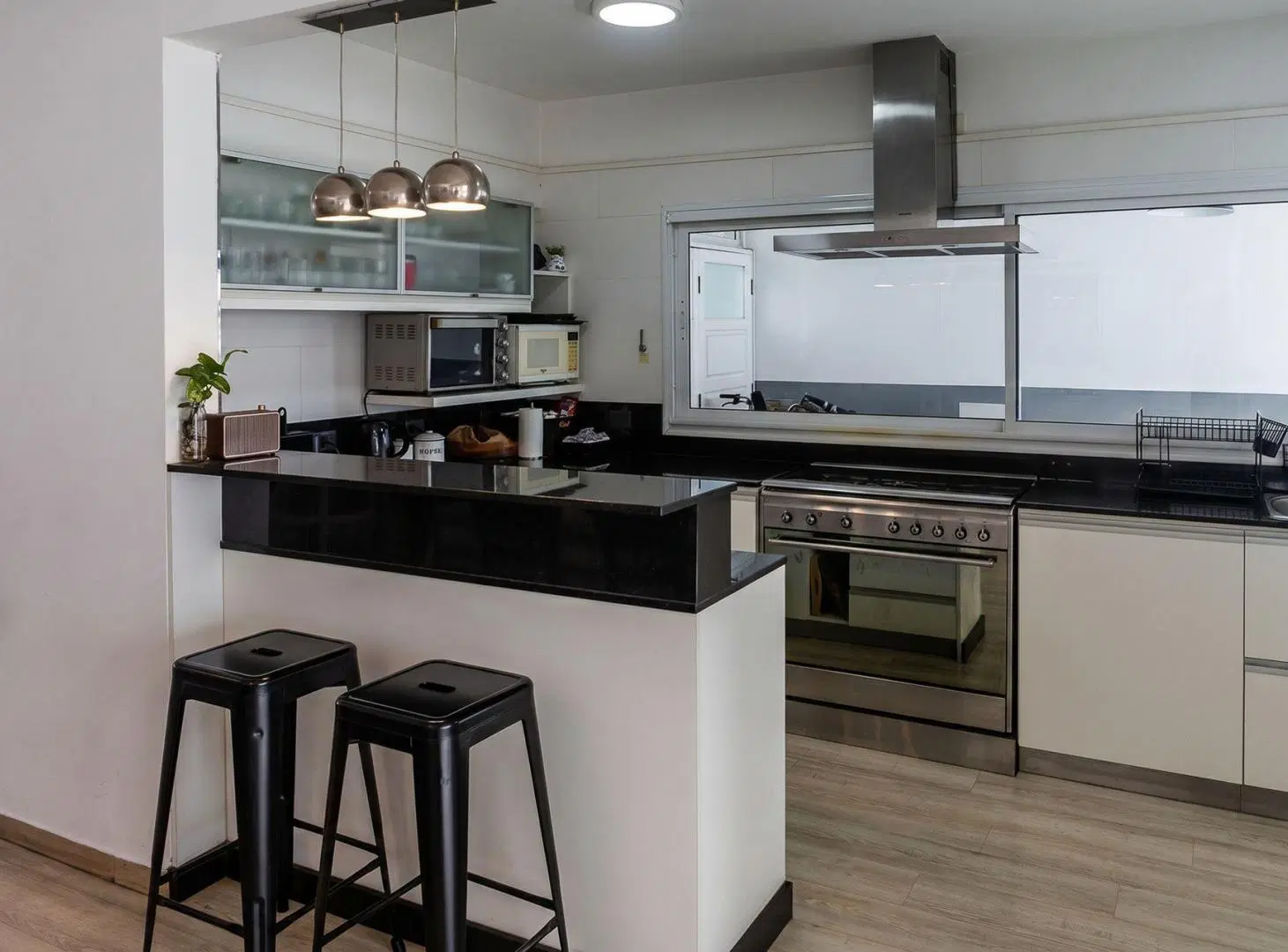 Venta casa 4 amb con pileta en Olivos 4