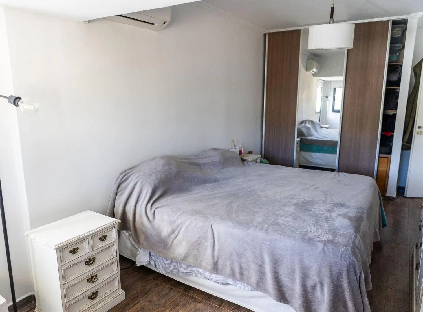 Venta casa 4 amb con pileta en Olivos 5