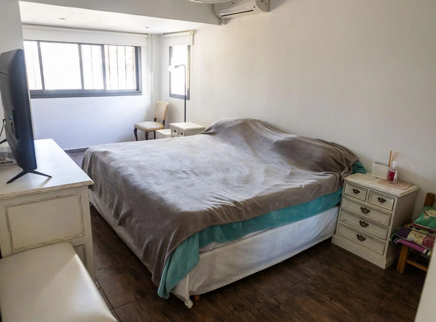 Venta casa 4 amb con pileta en Olivos 3