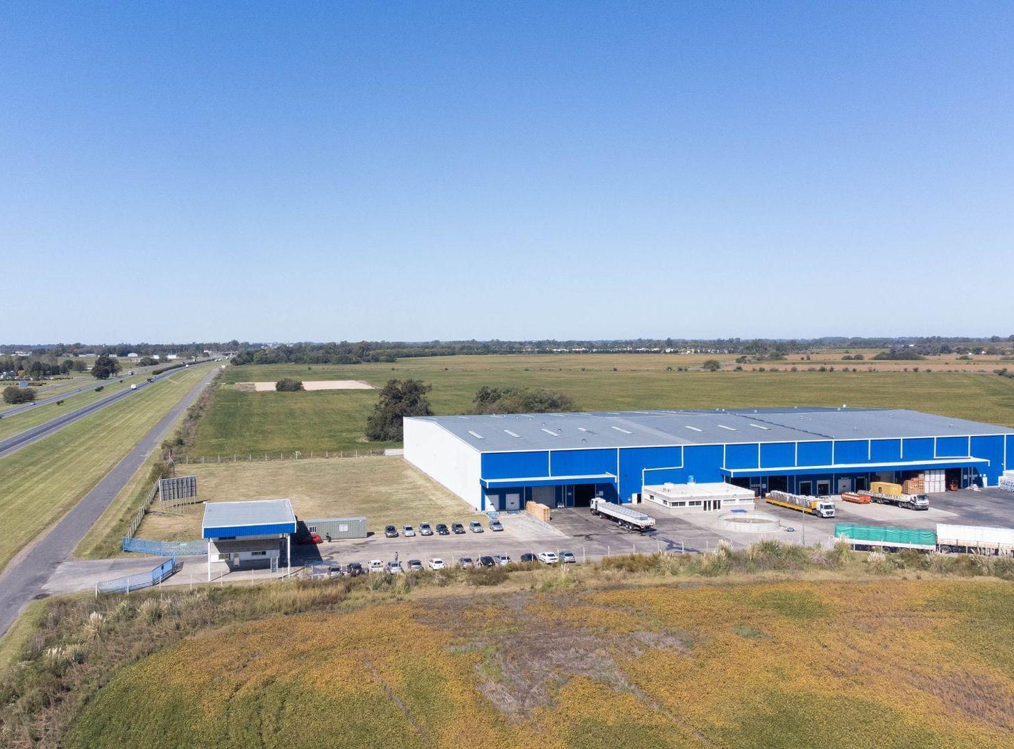 ALQUILER NAVE INDUSTRIAL DE 3500M2 - ZARATE