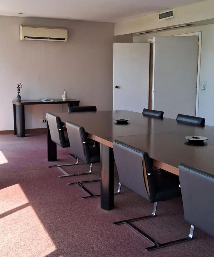 Espectacular Oficina PREMIUM 340m VENTA 3 cocheras 4