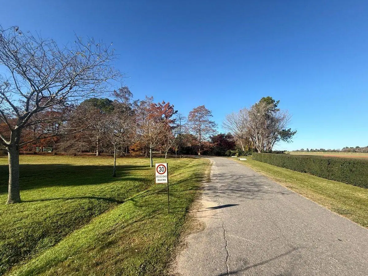 Venta terreno 3950 Mts -La Cañada Polo Club Luján 5