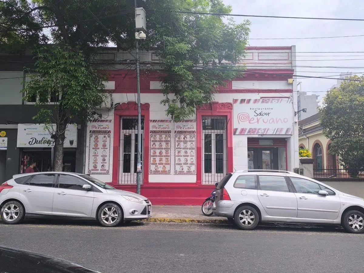 VENTA EXCELENTE LOTE 266 M2 PB + 7 PISOS L. ZAMORA 2