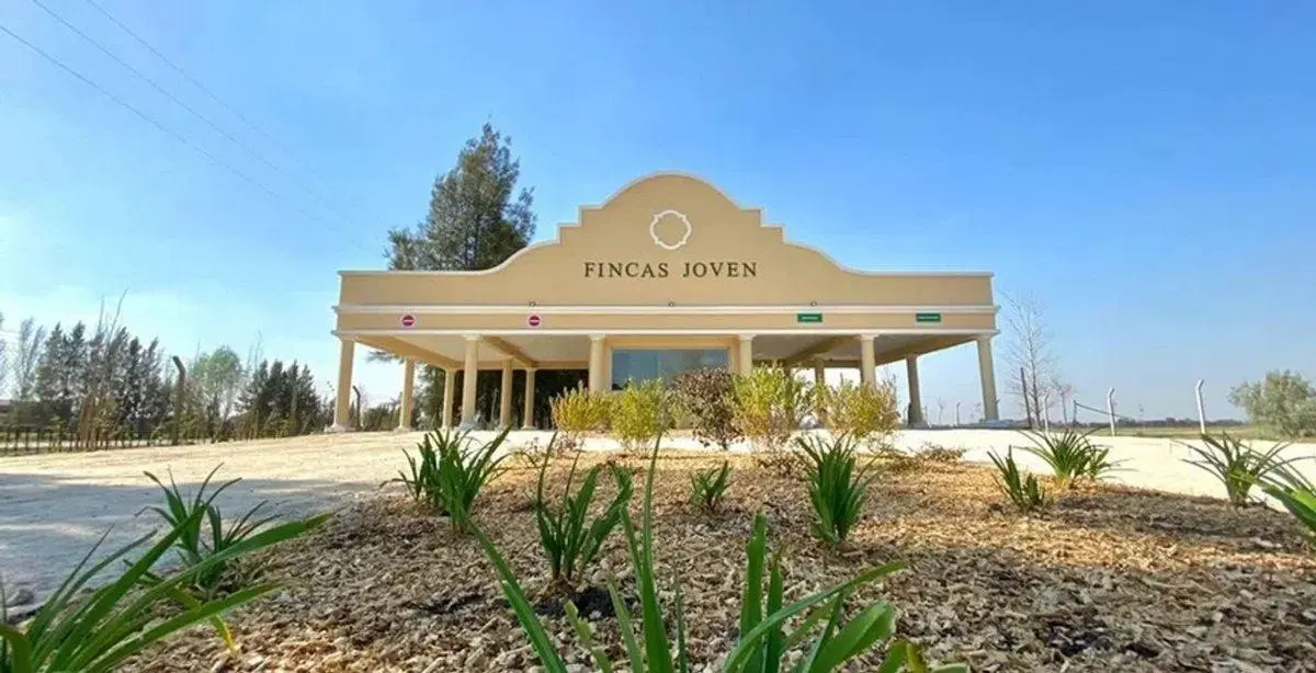 LOTE EN ESQUINA 676 m2  FINCAS JOVEN SAN VICENTE 3
