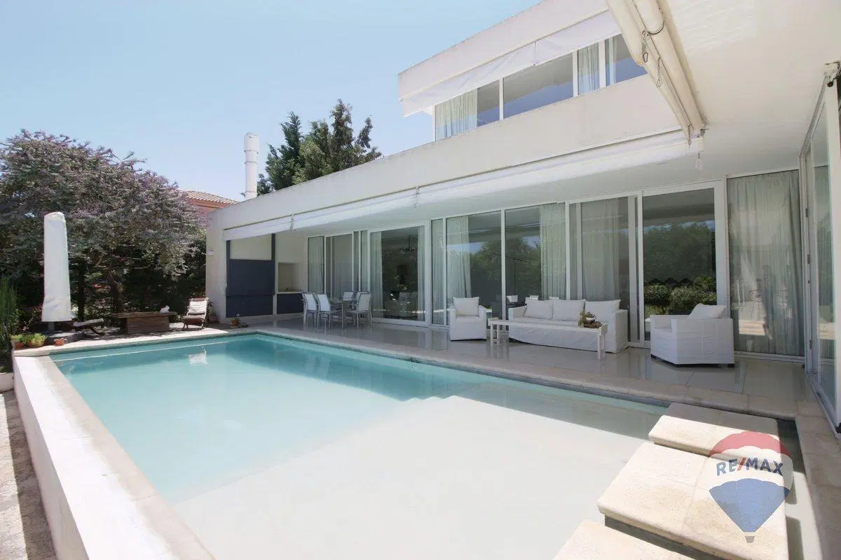 VENTA EXCELENTE CASA EN ESTANCIAS DEL PILAR 5