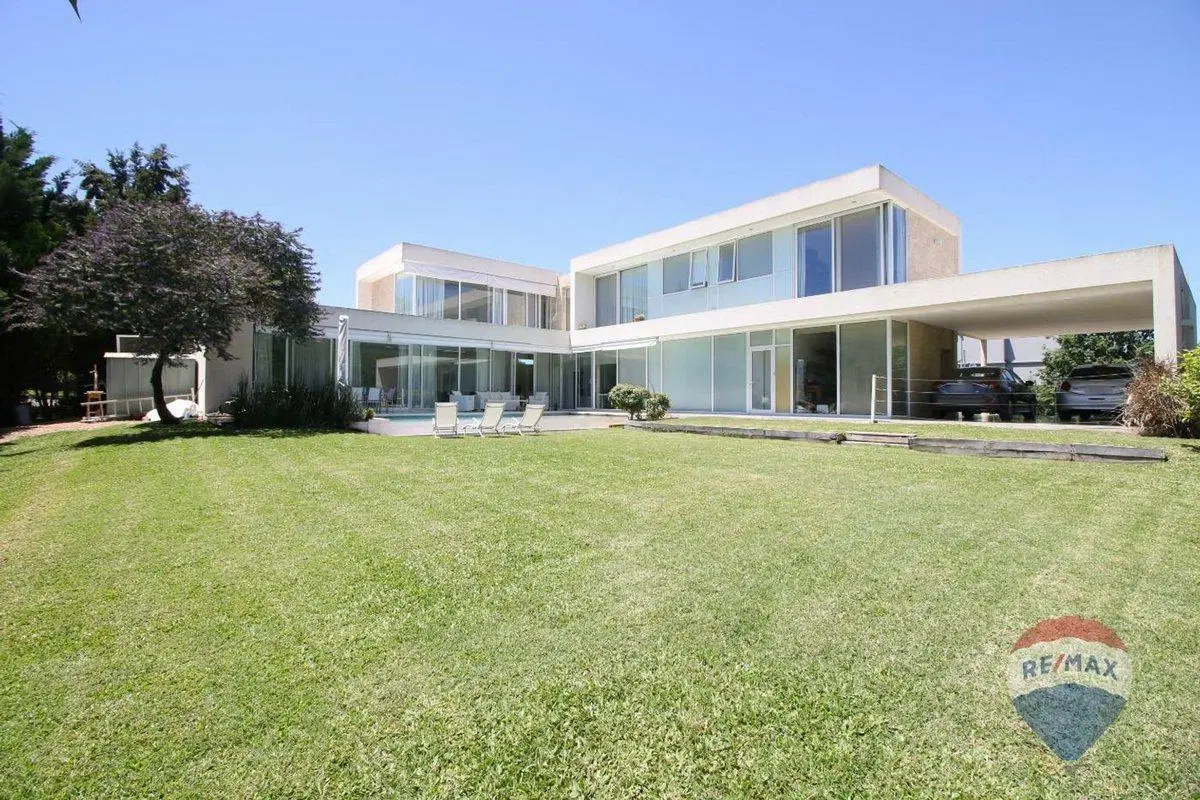 VENTA EXCELENTE CASA EN ESTANCIAS DEL PILAR 2
