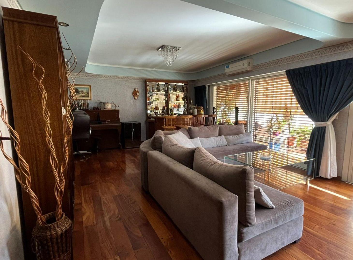 Venta Departamento - 4 Ambientes-Cochera-CABALLITO