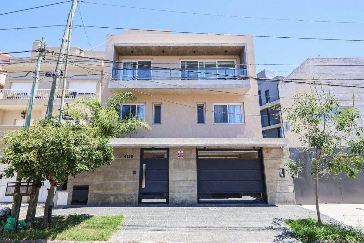 Venta Casa La Lucila vista al río piscina premium 5