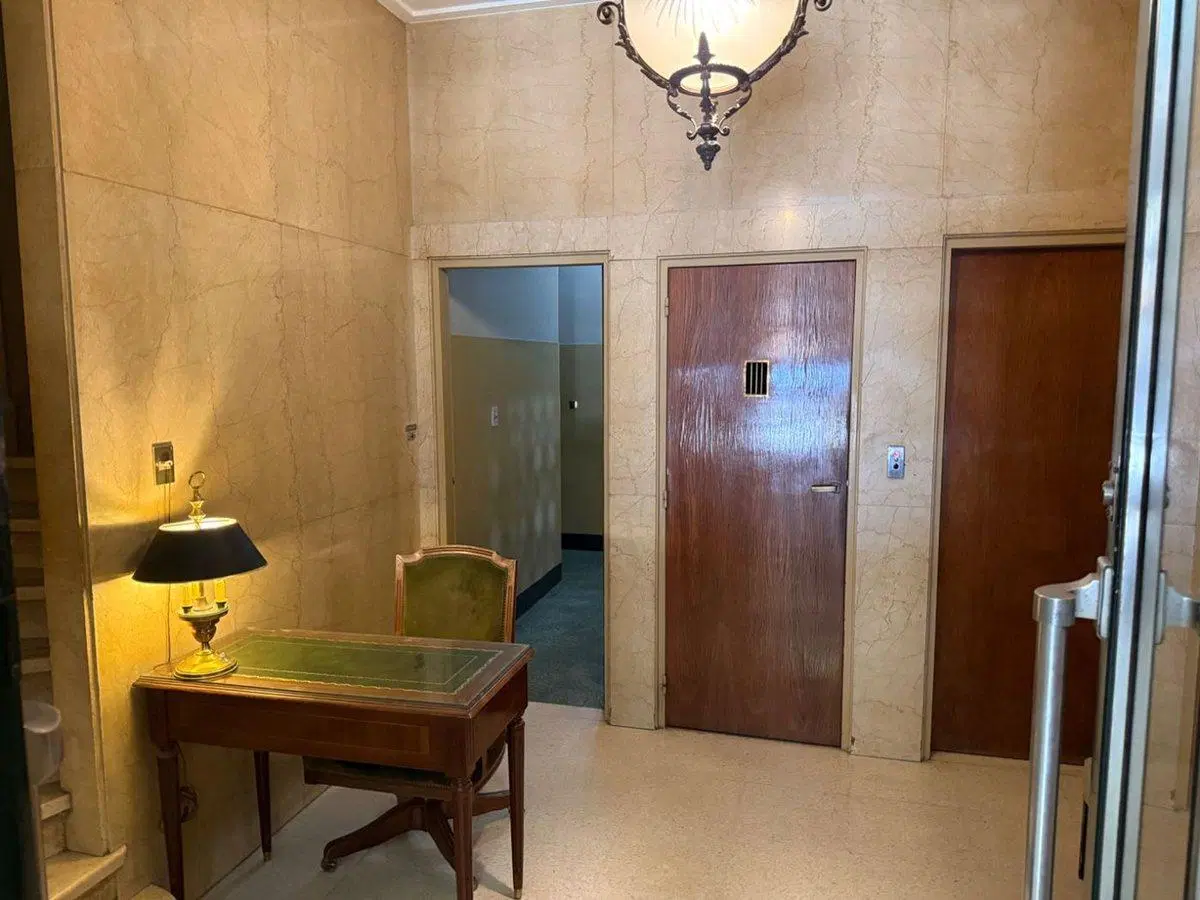 EXCELENTE PISO SOBRE AV CALLAO RECOLETA C/DEP. ESC 2