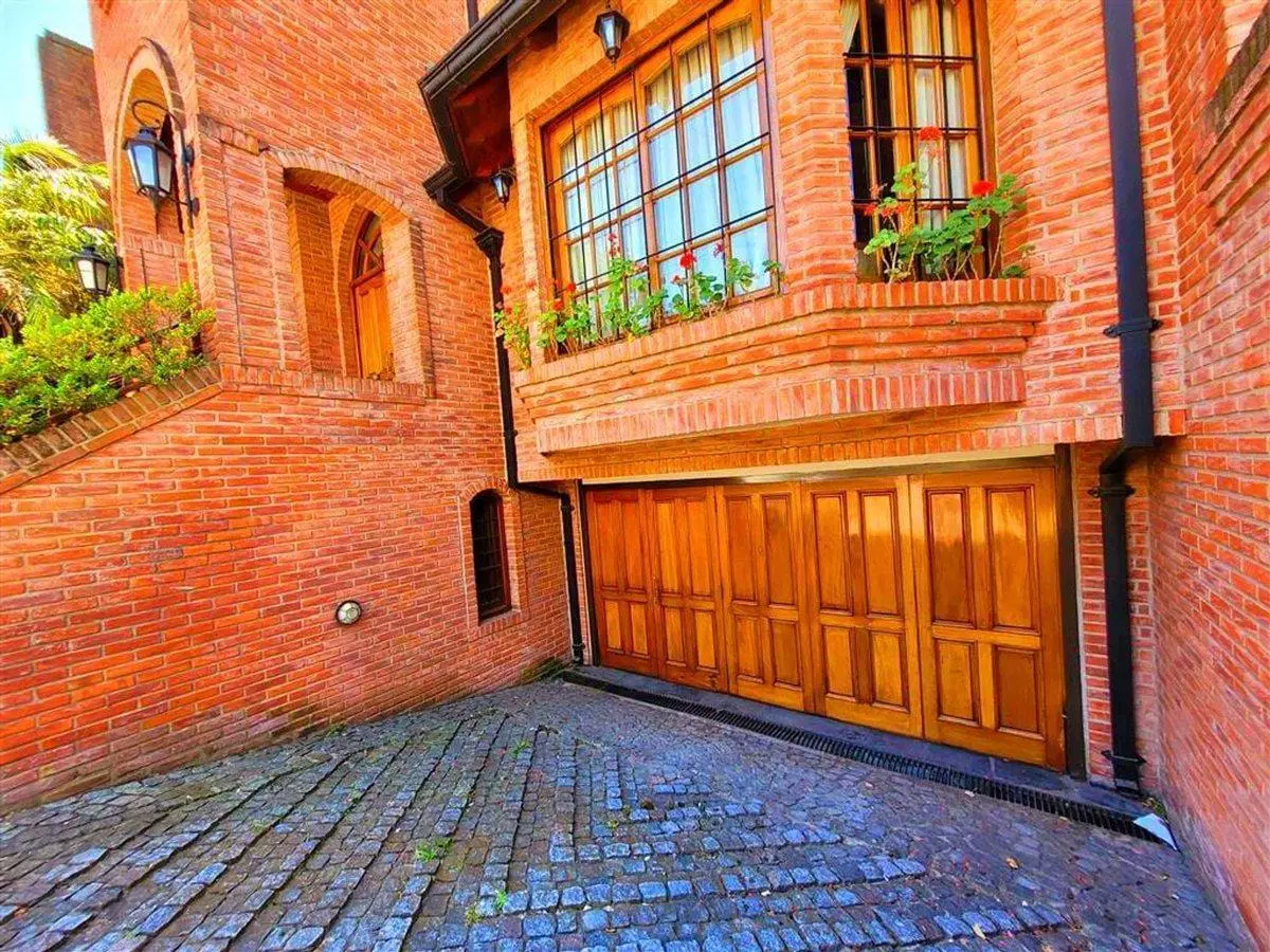 CASA CHALET 7 AMB Vicente López 5