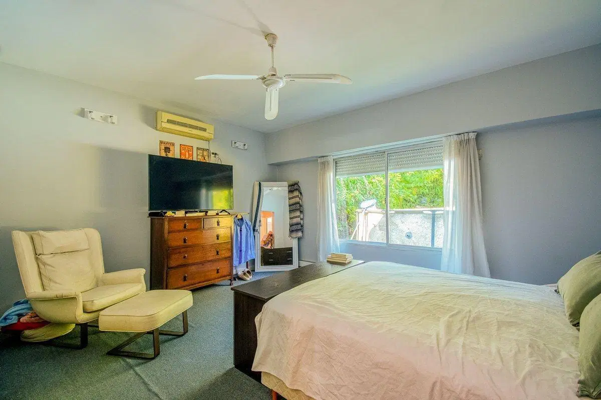 VENTA CASA 5 AMB SUITE PB BARRIO TRES HORQUETAS 4