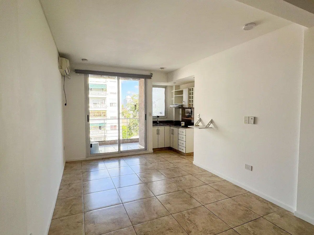 VENTA 2 AMBIENTES, BALCÓN Y COCHERA. PARQUE CHAS 5