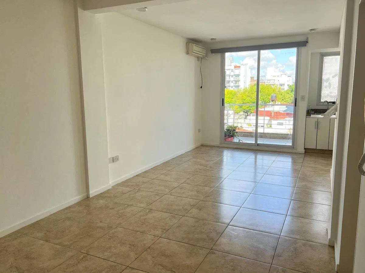 VENTA 2 AMBIENTES, BALCÓN Y COCHERA. PARQUE CHAS 2