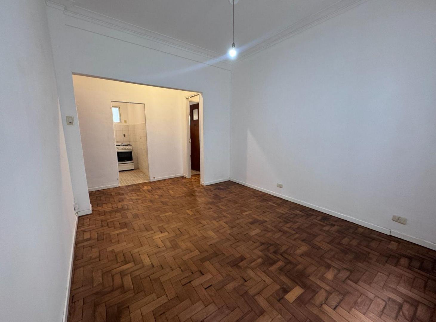 VENTA 3 AMB Colegiales- J. Newbery casi Cabildo