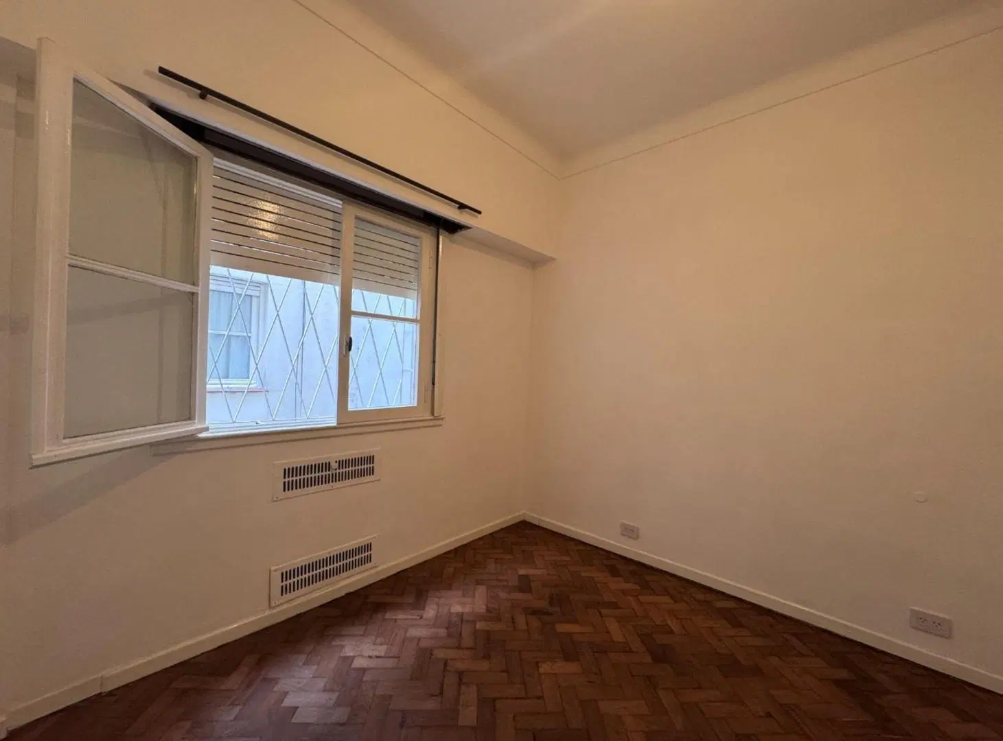 VENTA 3 AMB Colegiales- J. Newbery casi Cabildo 5