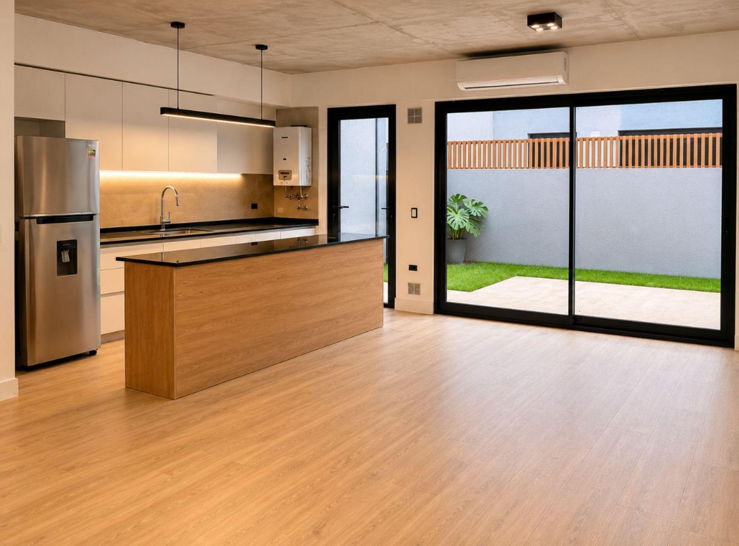 VENTA. A ESTRENAR DUPLEX 4 AMB. JARDIN, 2 TERRAZAS