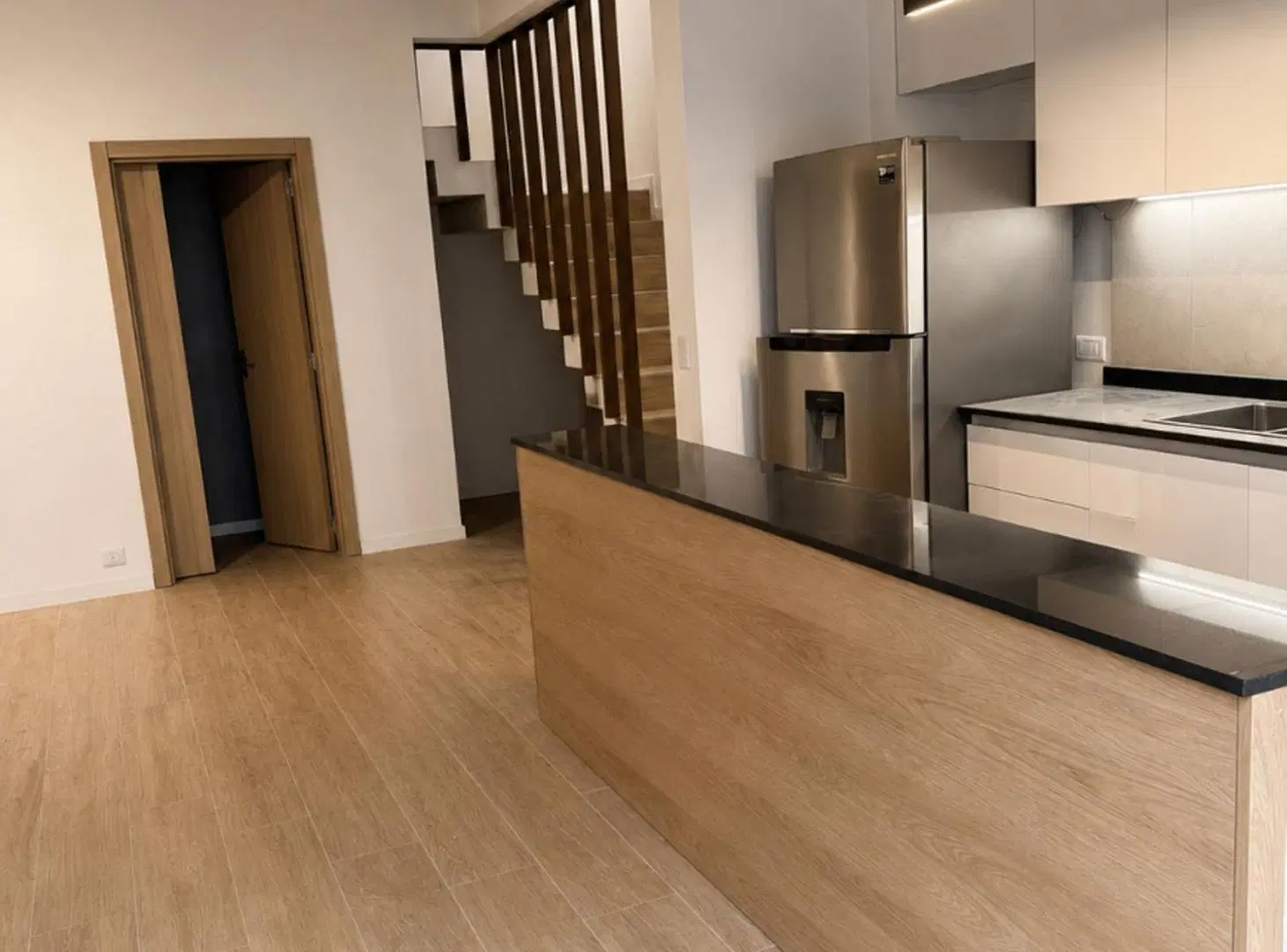 VENTA. A ESTRENAR DUPLEX 4 AMB. JARDIN, 2 TERRAZAS 3