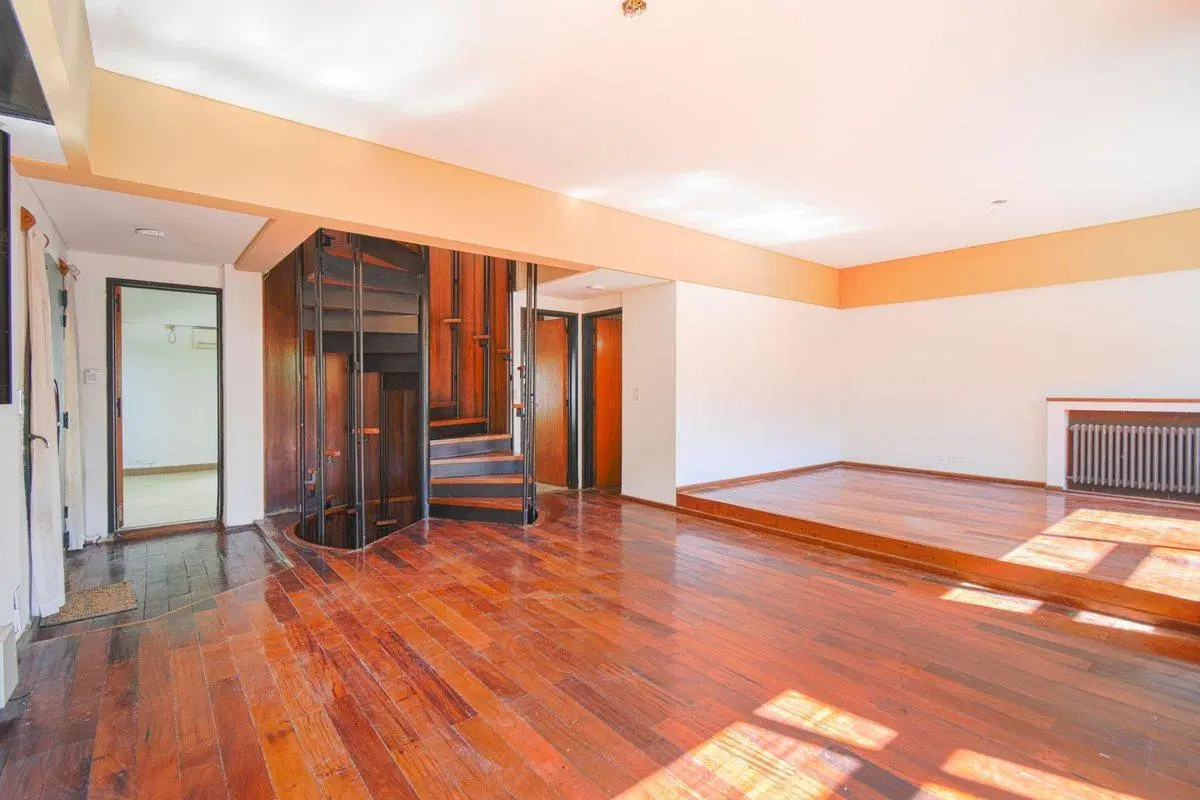 Venta Casa 4 Amb + dep + cochera en Florida Este 8