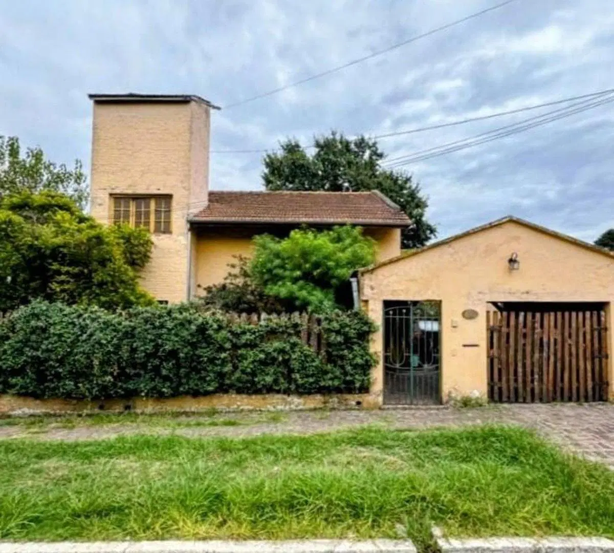CASA DE 5 AMBIENTES CON PILETA EN BELLA VISTA 2