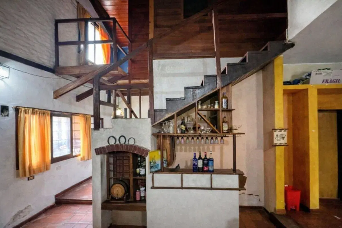 CASA DE 5 AMBIENTES CON PILETA EN BELLA VISTA 4