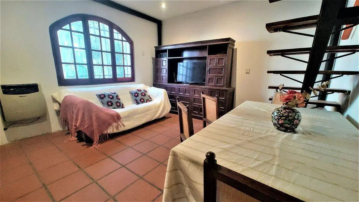 VENTA PH 3 AMB FRENTE COCHERA Y TERRAZA V. URQUIZA 4