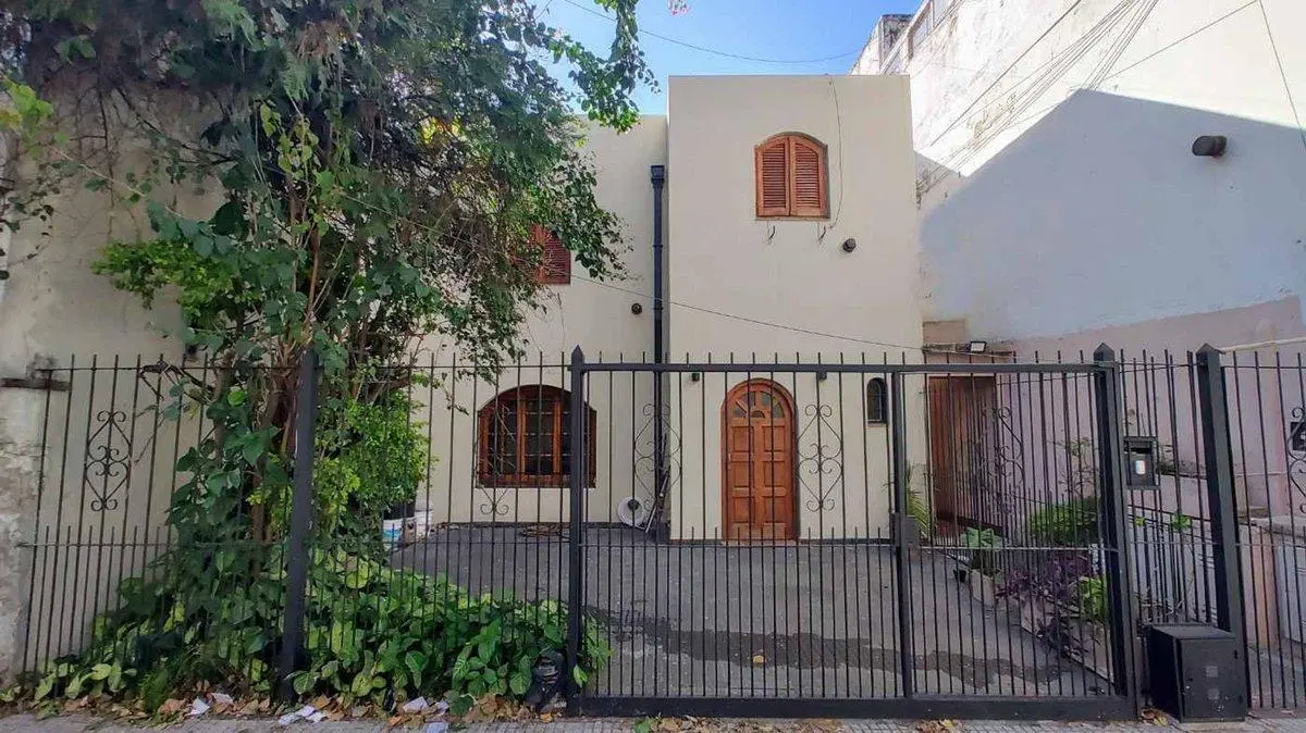 VENTA PH 3 AMB FRENTE COCHERA Y TERRAZA V. URQUIZA 3