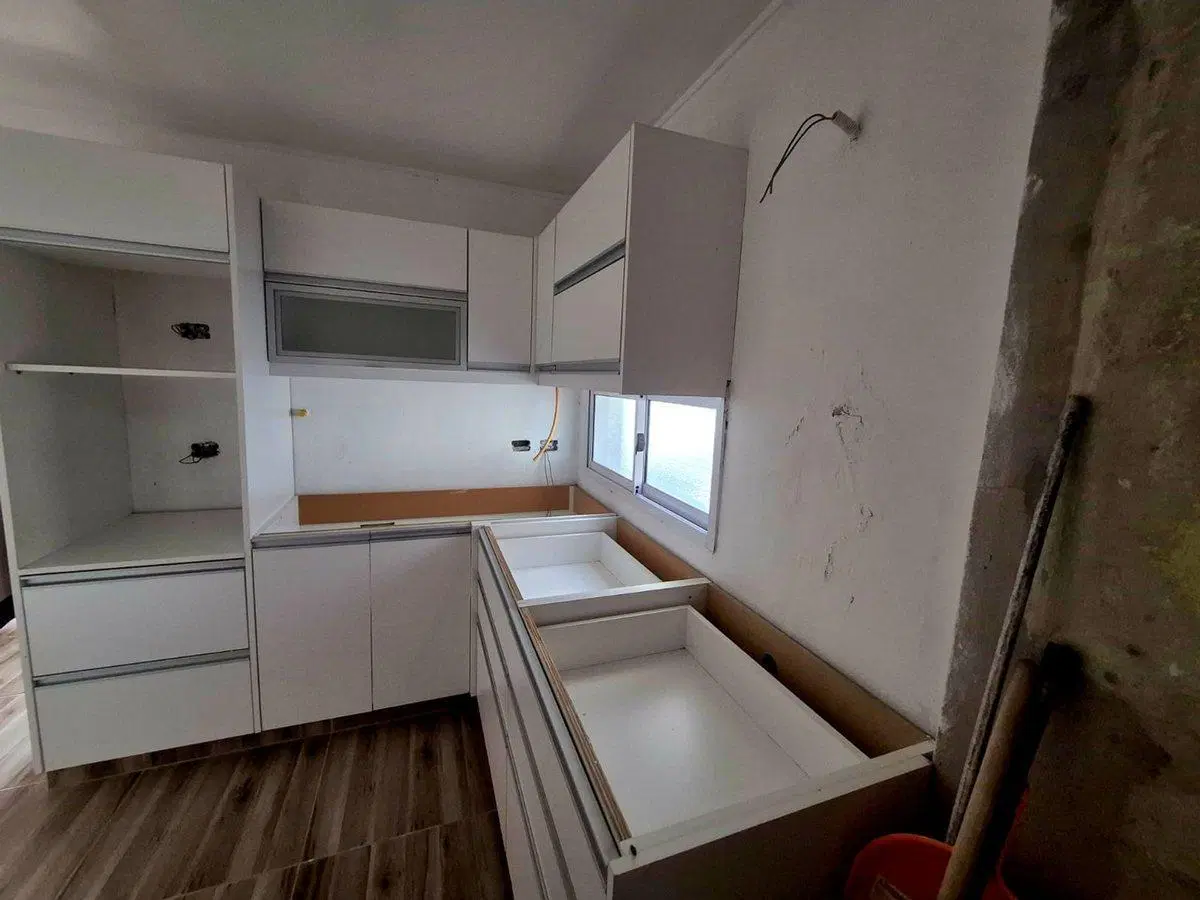 VENTA DEPARTAMENTO 4 AMB, MORON C/BALCON Y COCHERA 5