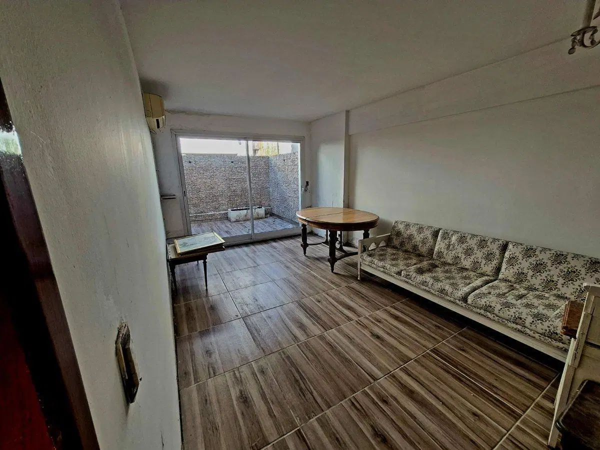 VENTA DEPARTAMENTO 4 AMB, MORON C/BALCON Y COCHERA 3