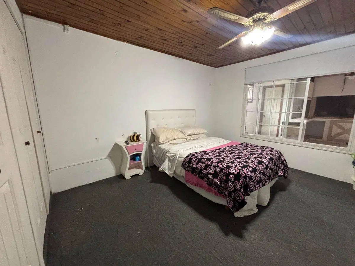 VENTA CASA TIPO MULTIFAMILIAR MASCHWITZ COCHERA 3