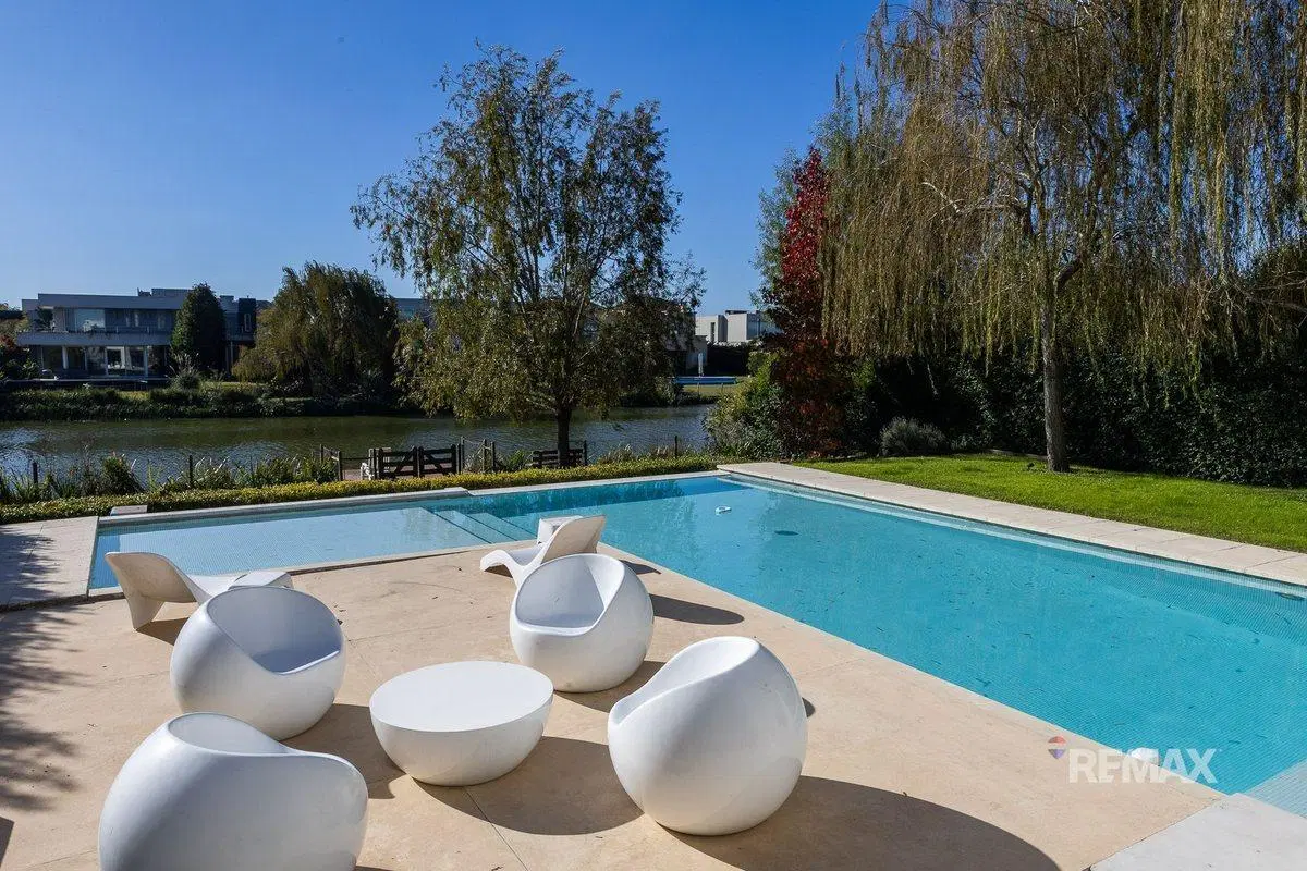 Casa Alquiler 7 Ambientes en Barrio Golf Nordelta 2