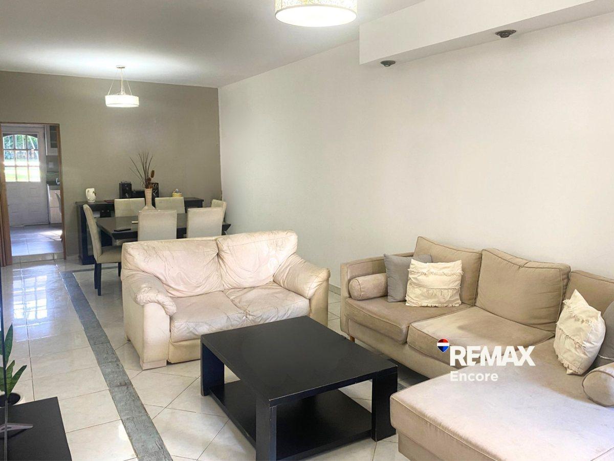 Venta. Casa.. 4 Amb. Piscina. Villa Ballester.