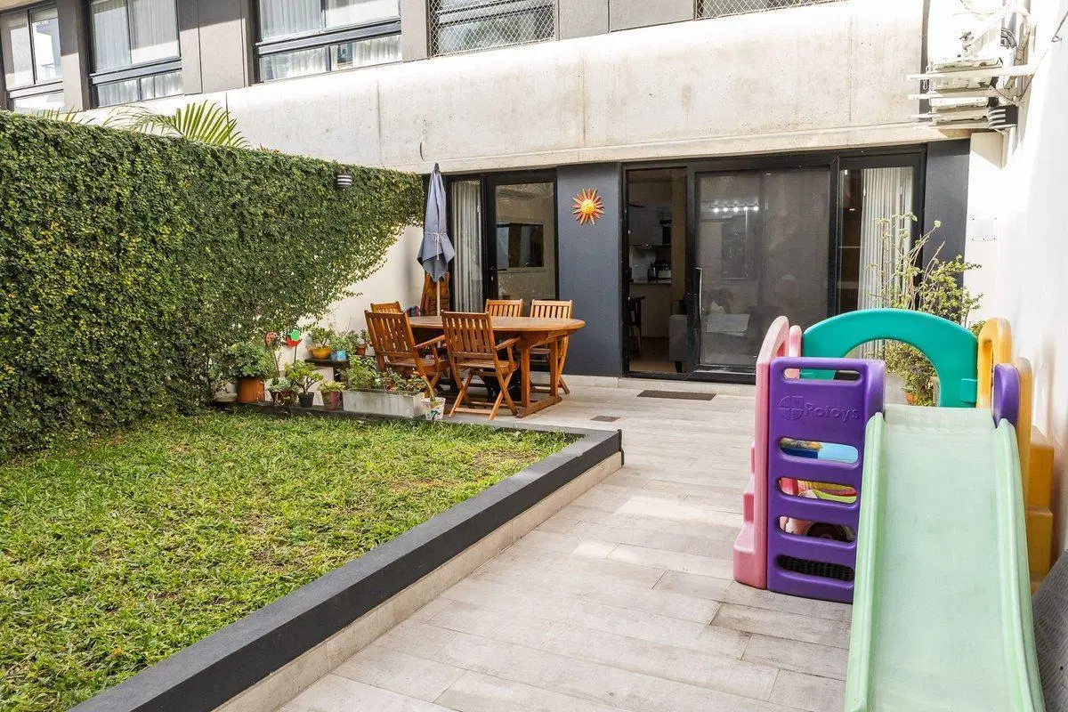 4 Amb I Cochera I Jardin privado + Baulera 3