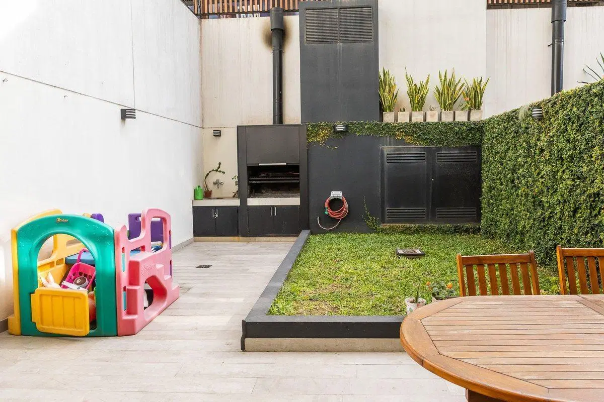 4 Amb I Cochera I Jardin privado + Baulera 5
