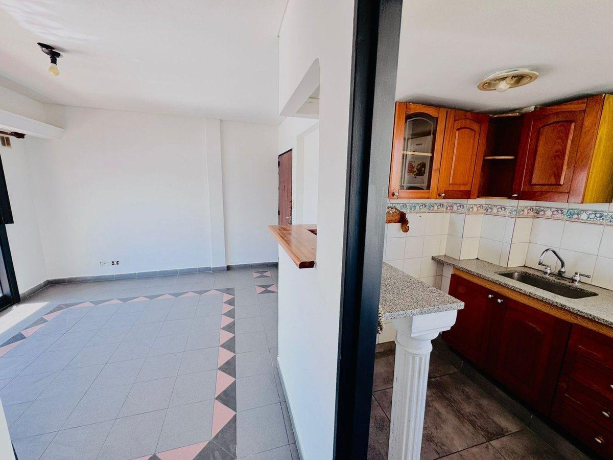 Foto de VENTA DEPARTAMENTO 2 AMB BALCÓN LAVADERO FLORES, imagen 5