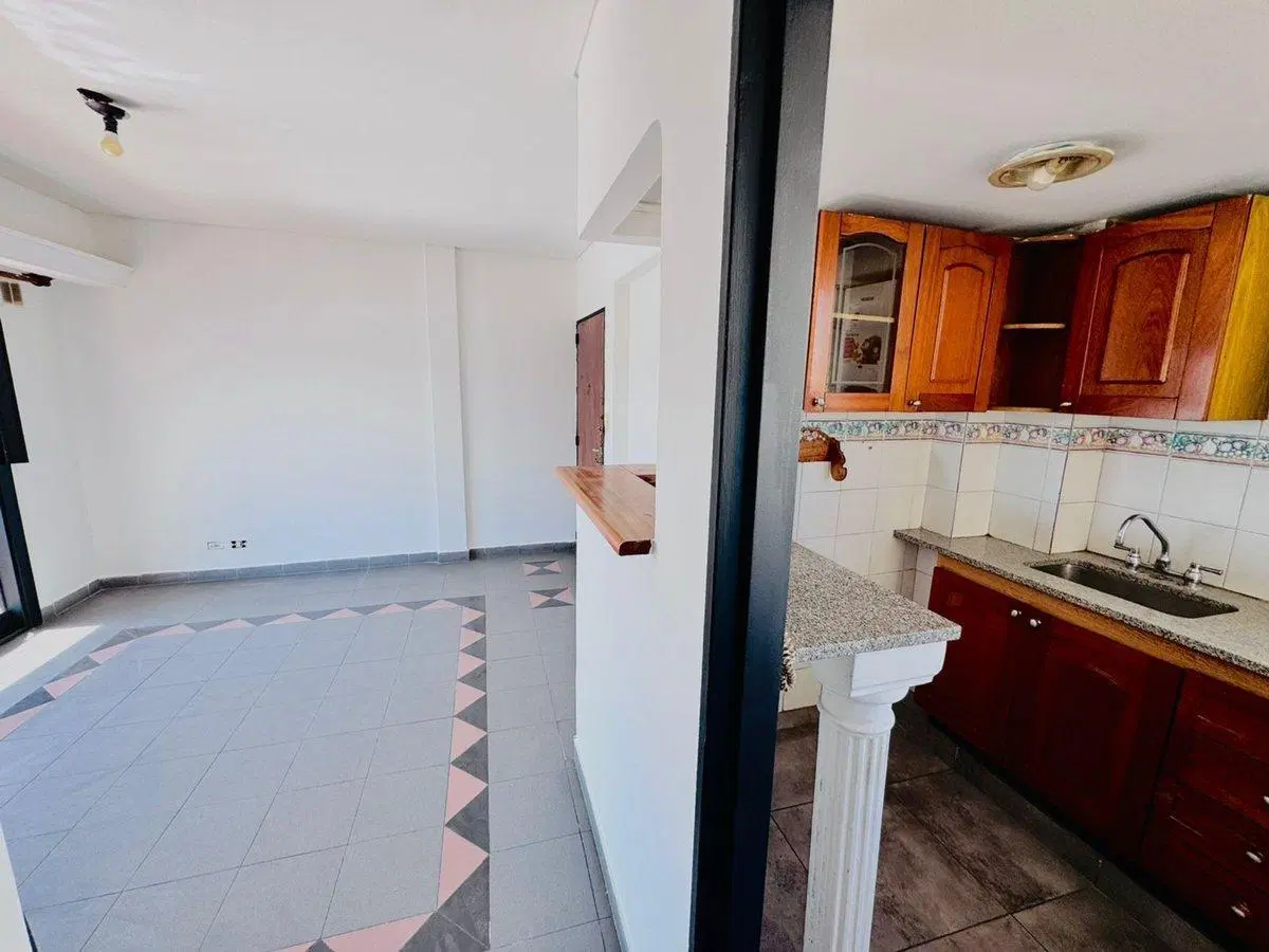 VENTA DEPTO 2 AMB FTE BALCON PISO 9 VISTA  FLORES 5