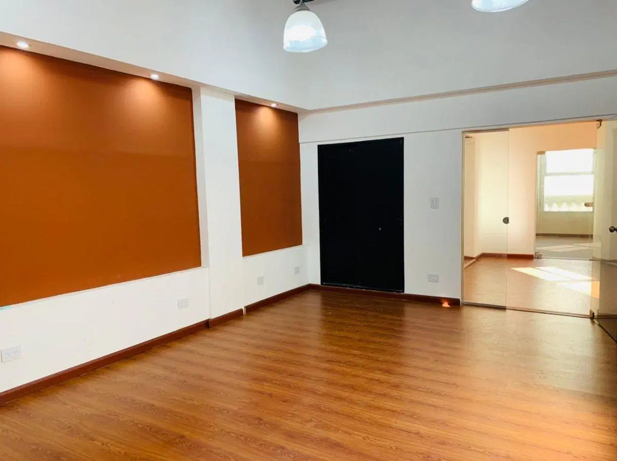 VENTA DEPARTAMENTO COMERCIAL/ VIVIENDA MICROCENTRO 2