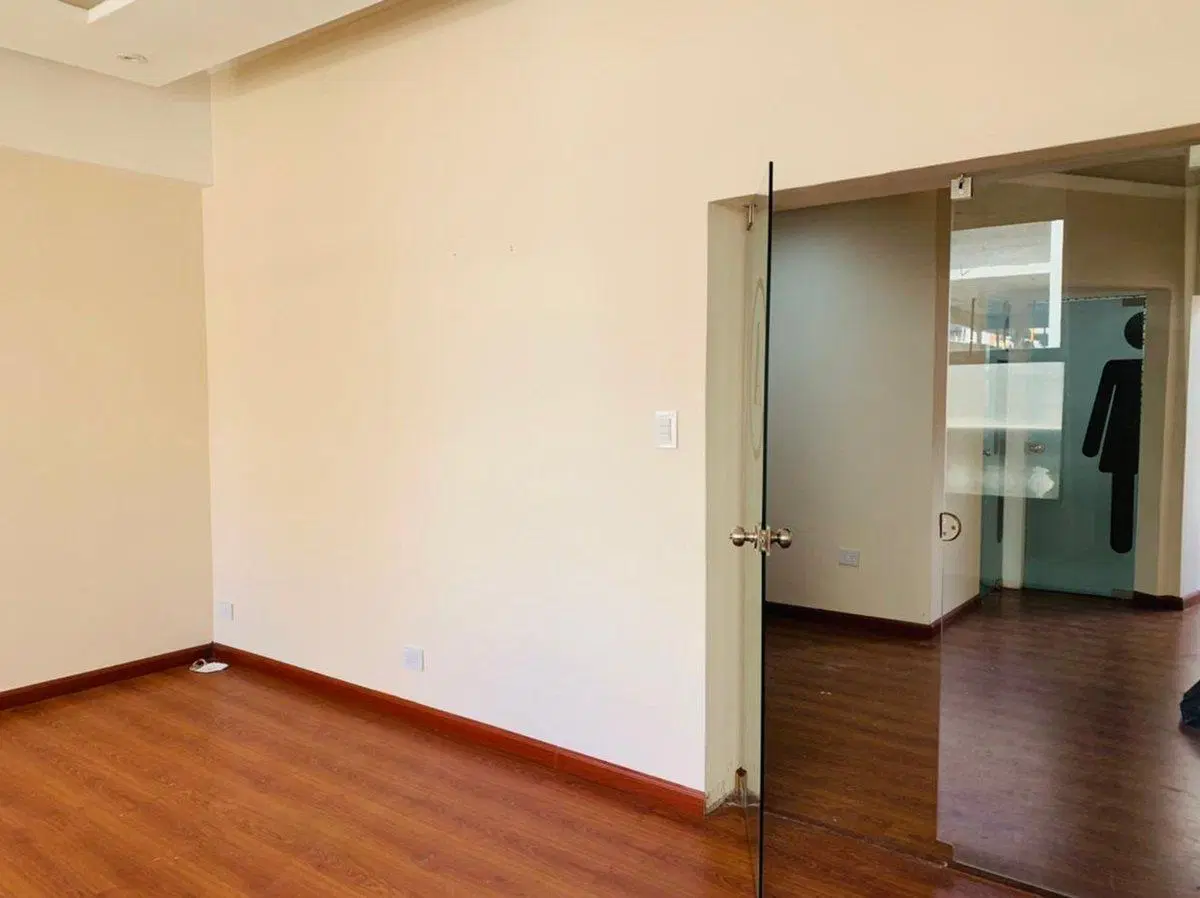 VENTA OFICINA 120 M2 FRENTE DEPTO MICROCENTRO 8