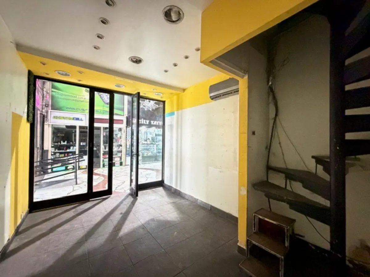 Venta Local  Galería Rio de Janeiro Belgrano 3