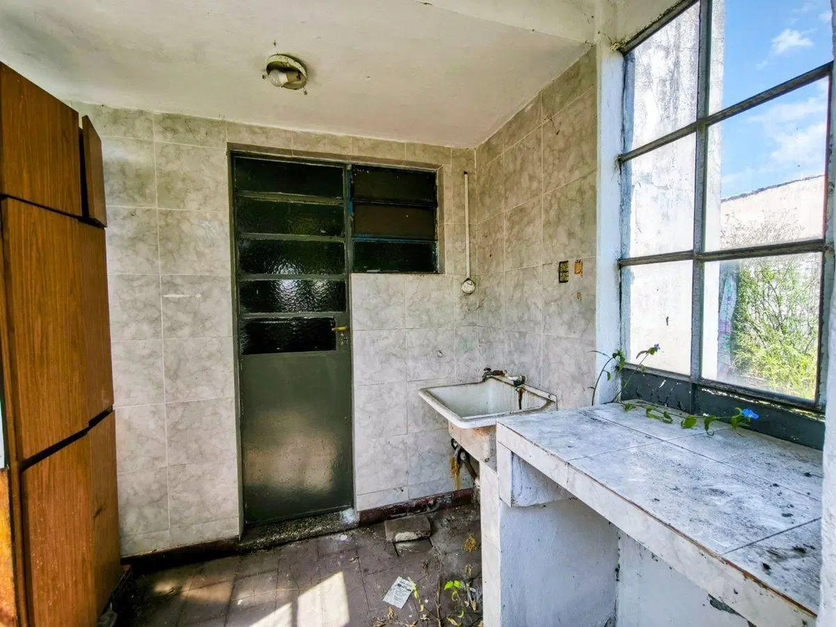 VENTA LOTE CON 2 CASAS A REFACCIONAR - VILLA TESEI 2