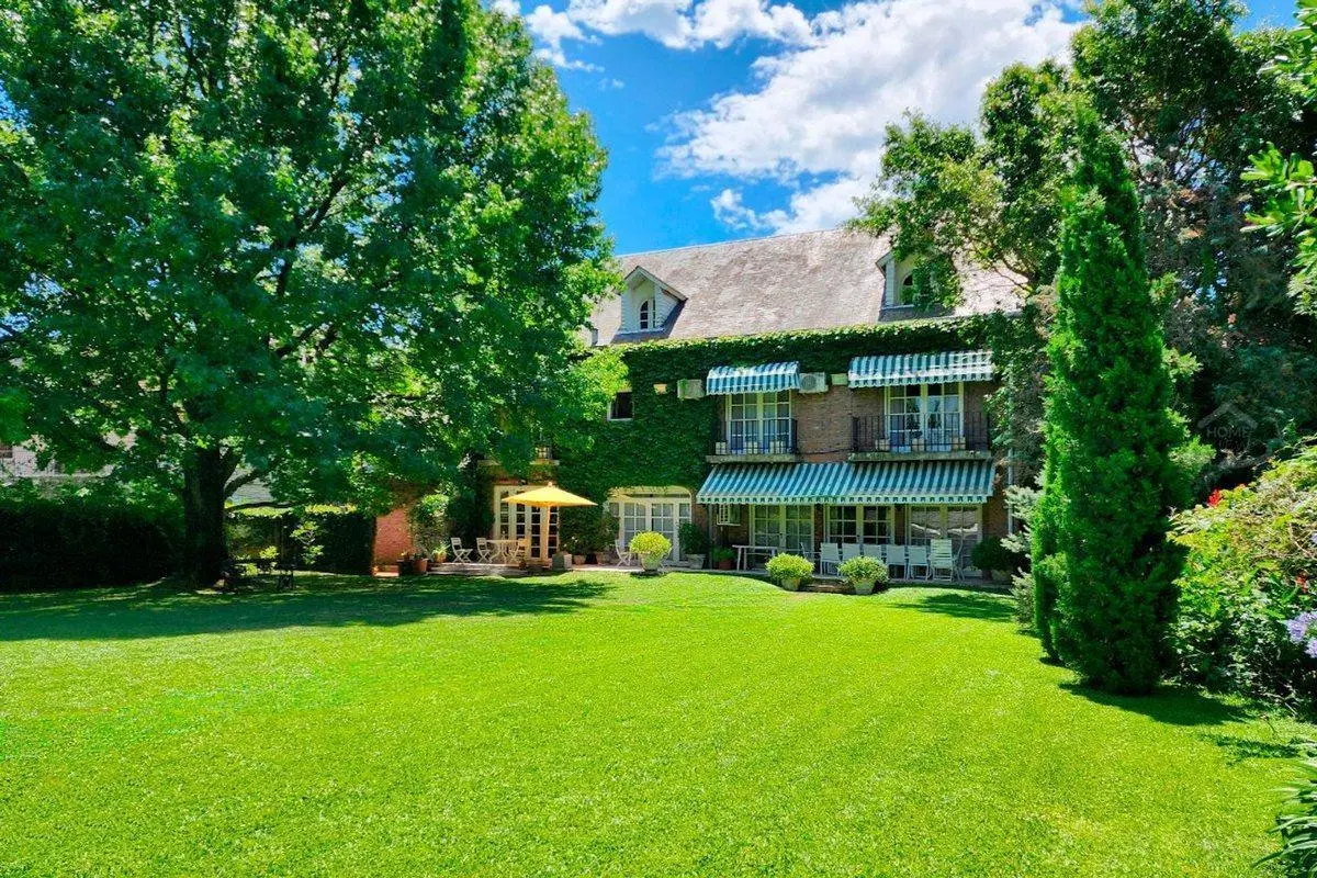 VENTA CASA LA LUCILA /V. LOPEZ- 1669 MTS DE JARDIN 4