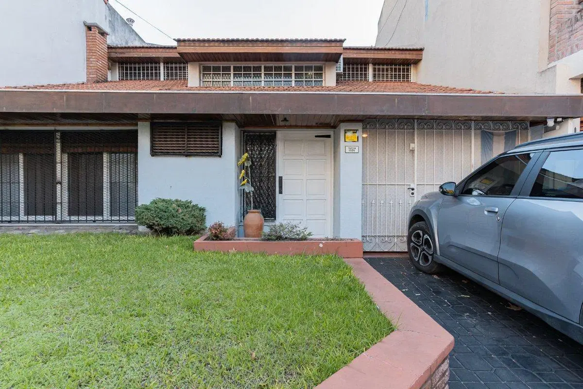 VENTA CHALET 5 AMB CON JARDIN SAN MARTIN CENTRO 2