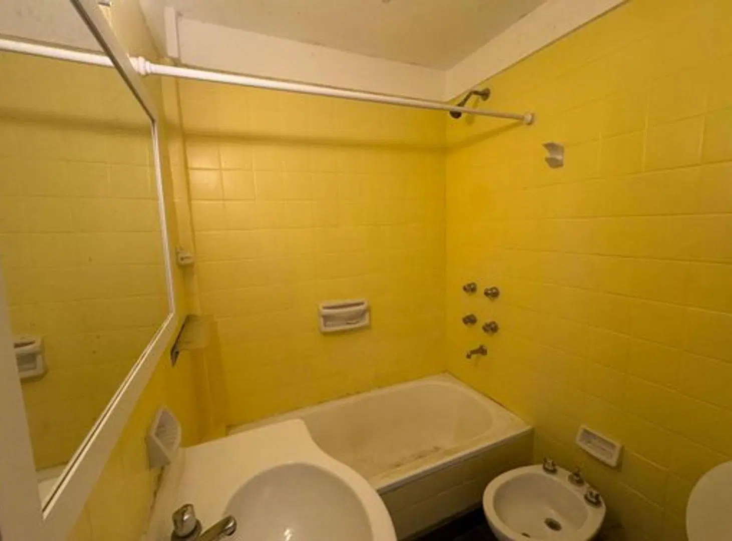 VENTA 3 AMBIENTES CON BALCON EXCELENTE UBICACIÓN 5