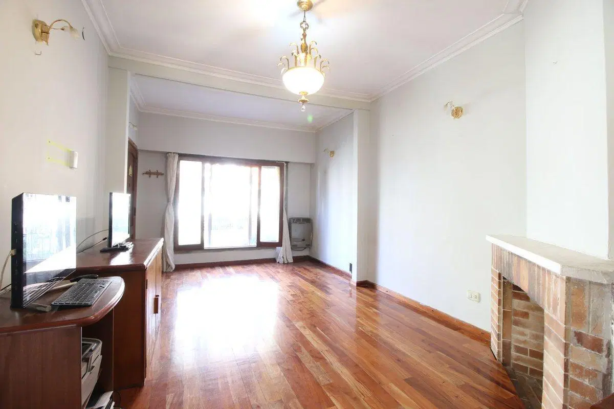 Venta casa 6 ambientes Jardín Quincho Olivos 2