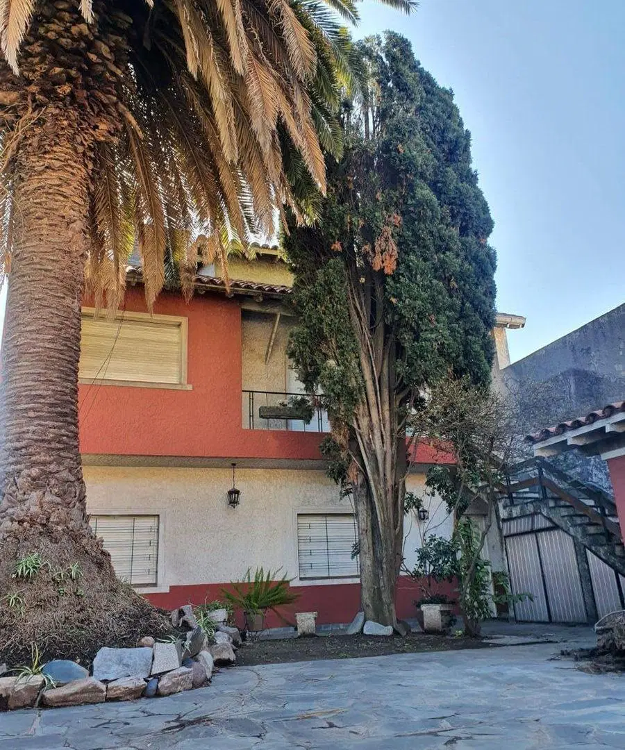 VENTA CASA EN BLOCK MUNRO VTE LOPEZ COCHERA 3