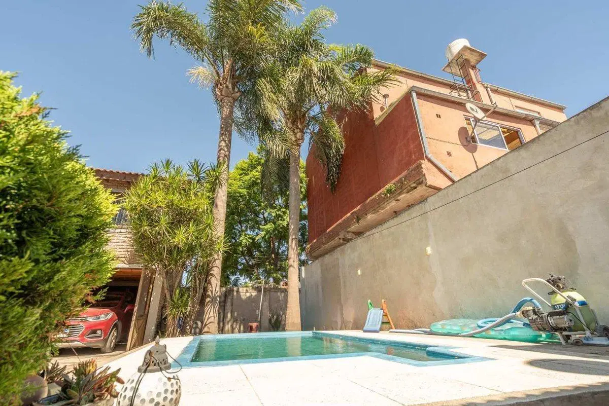 Casa 5 Amb con Pileta Cochera  en Loma Hermosa 4