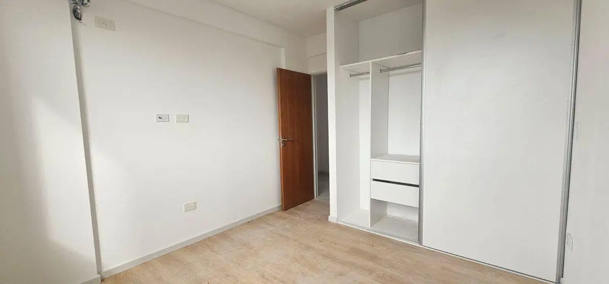 VENTA DPTO 3 AMB C/PARRILLA VILLA BALLESTER 8