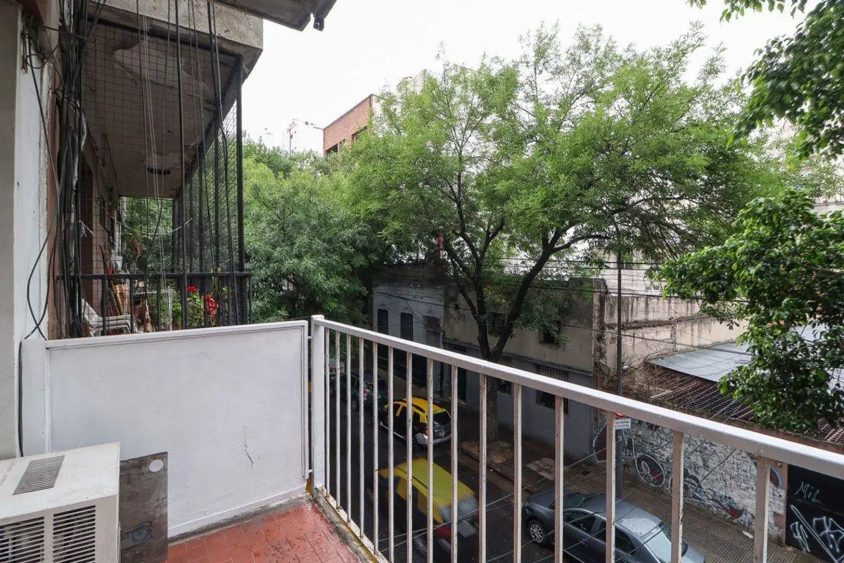 VENTA DEPTO 4 AMB BALCON FRENTE BALVANERA 5