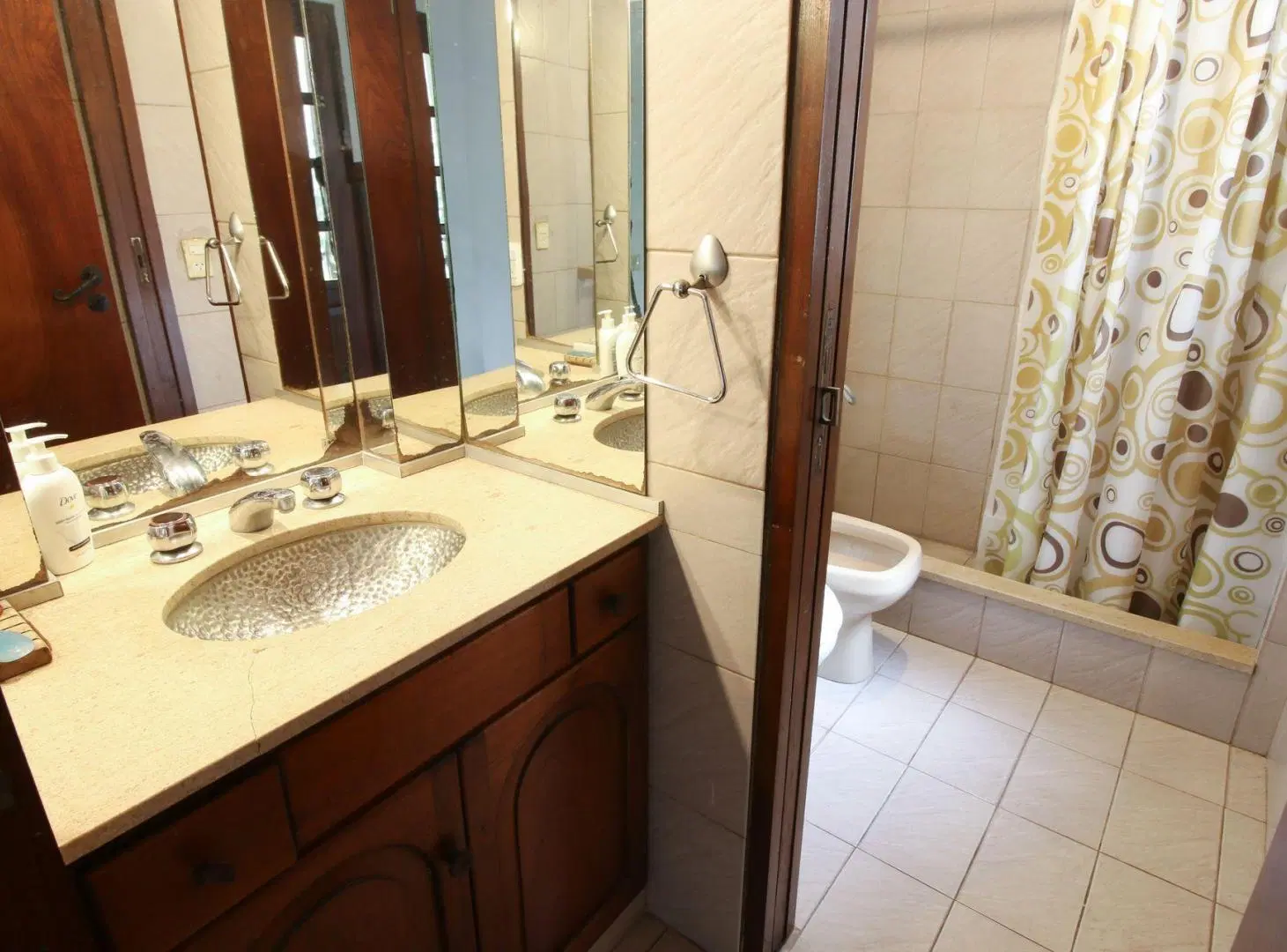 VENTA Casa de 4 Amb. Country Aranjuez | Escobar 2