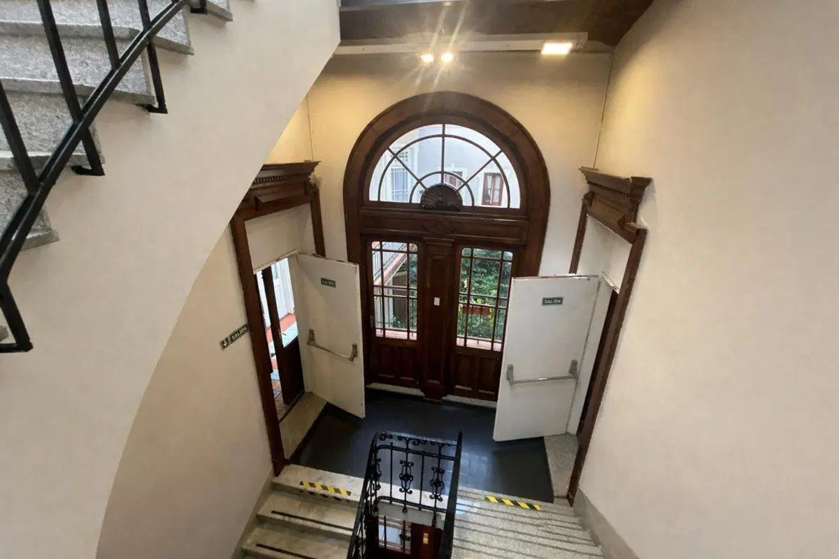 Venta Hostel 1675 m2 habilitado a pasos 9 de Julio 2